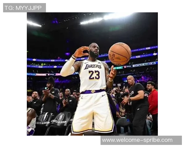 詹姆斯23年辉煌历程展现运动员典范精神令人敬仰